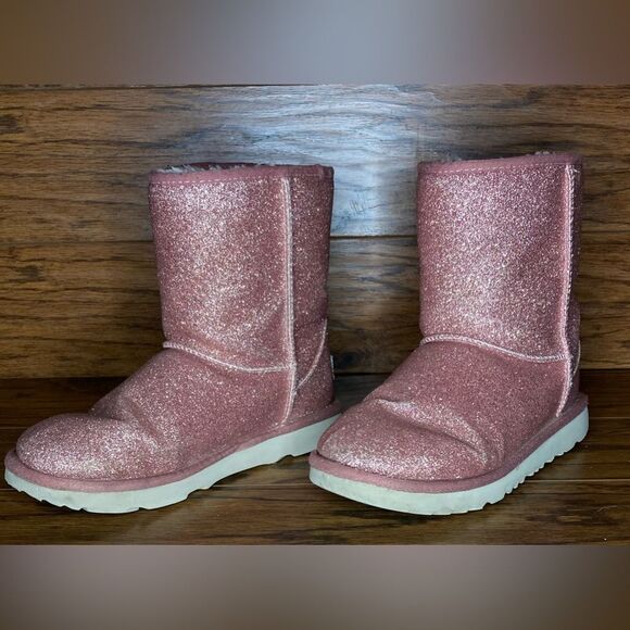 UGG Women's Classic Short II Glitter Pink Ankle-High Suede Over-the-Knee, size 4 - Picture 2 of 6